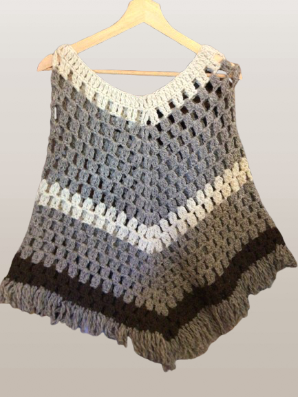Knitted Poncho / Mariposa