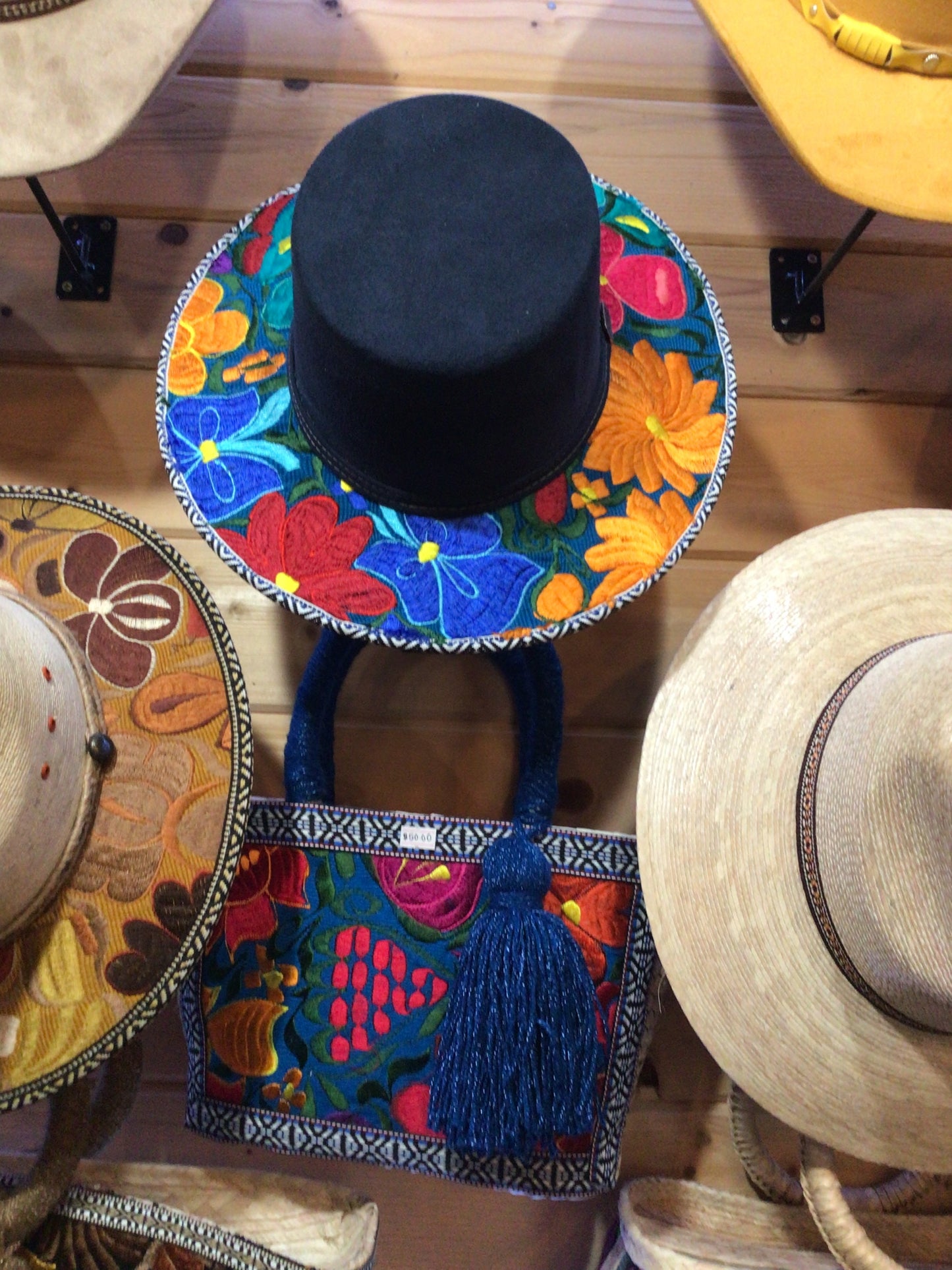 Bag Set (Emb Suade & Bag)