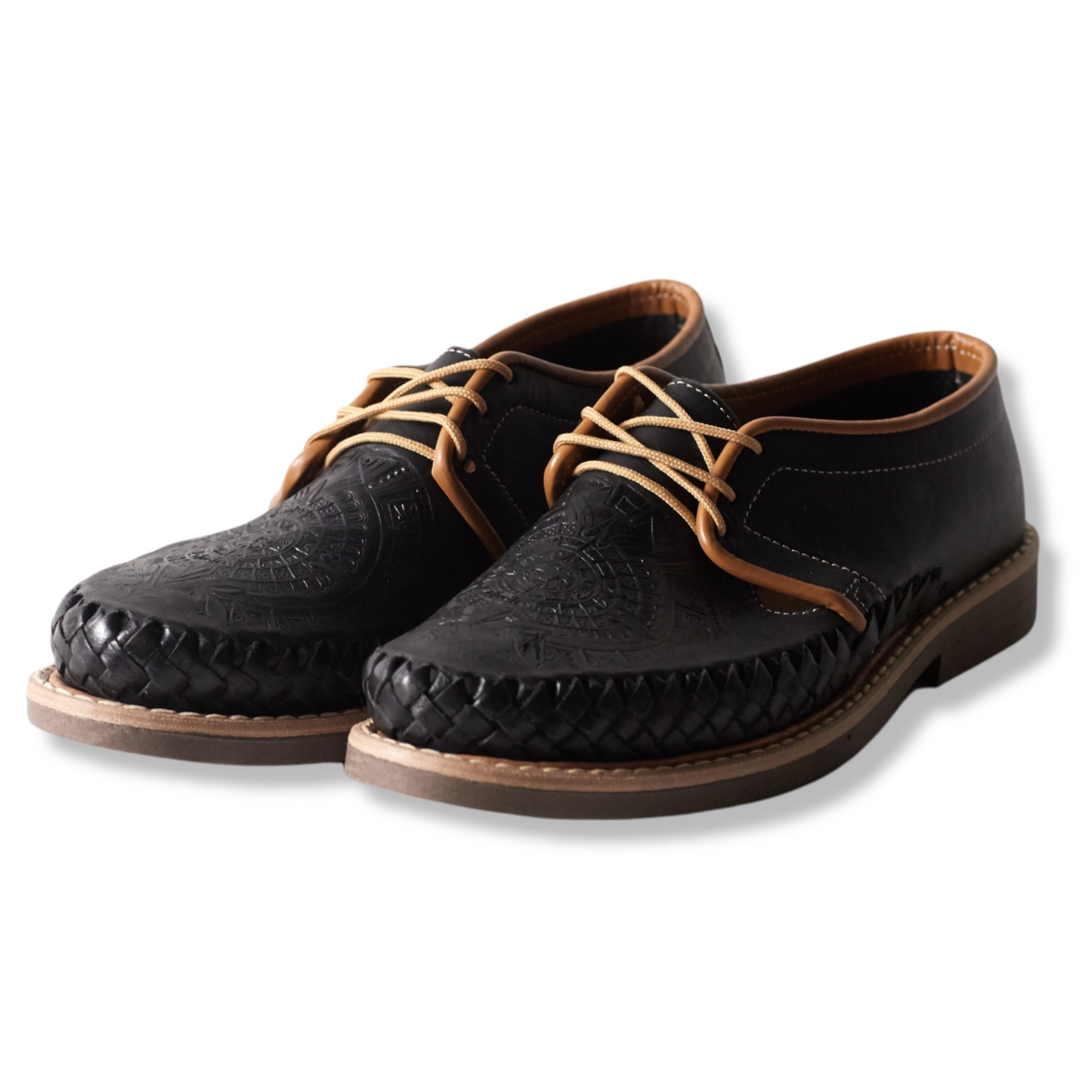 008/ Black Aztec shoe