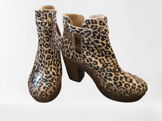 1001 / Leopard Boot