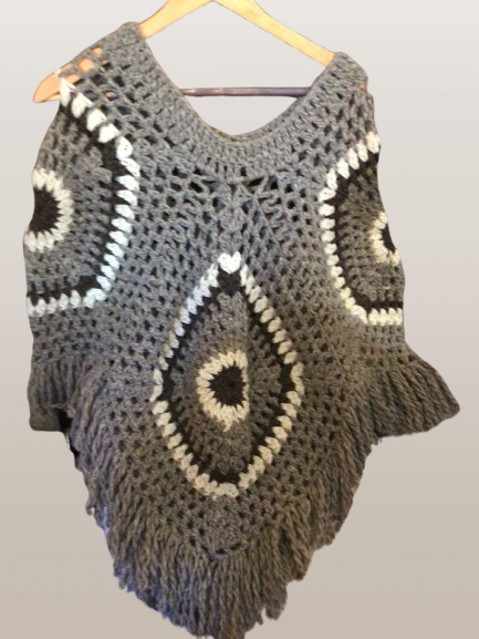 Knitted Poncho / Mariposa