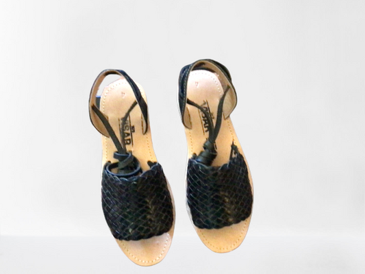 R00/ Negro Tejido sandal