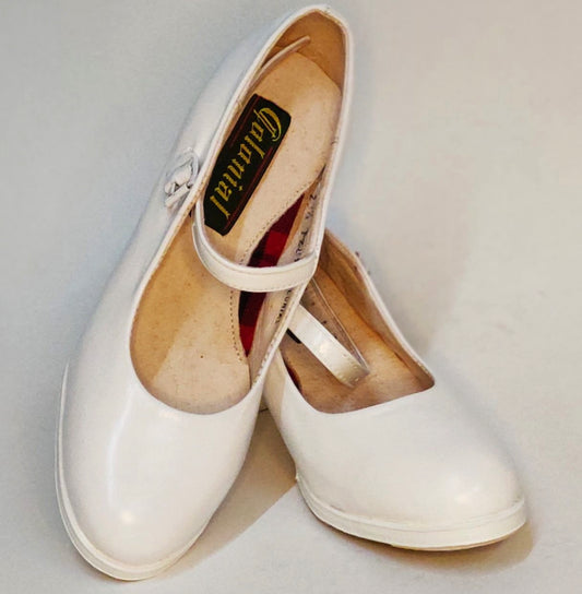 225/ Blanco adult Folklorico shoe