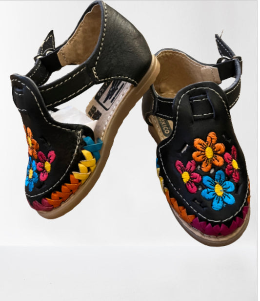 Girls embroidery sandals