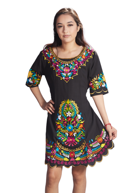 Black embroidered dress with 3/4 sleeve